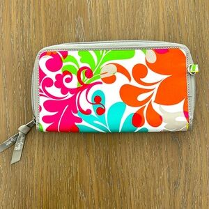 Thirty One Save Your Way zip around coupon clutch in Island Damask print, NWOT